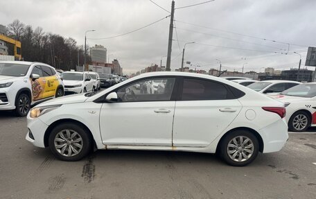 Hyundai Solaris II рестайлинг, 2018 год, 550 000 рублей, 3 фотография