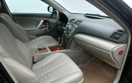 Toyota Camry, 2011 год, 1 350 000 рублей, 13 фотография