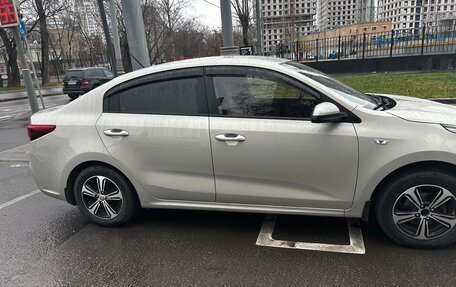 KIA Rio IV, 2018 год, 1 550 000 рублей, 4 фотография