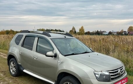 Renault Duster I рестайлинг, 2014 год, 885 000 рублей, 3 фотография