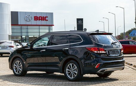 Hyundai Santa Fe III рестайлинг, 2018 год, 1 945 000 рублей, 4 фотография