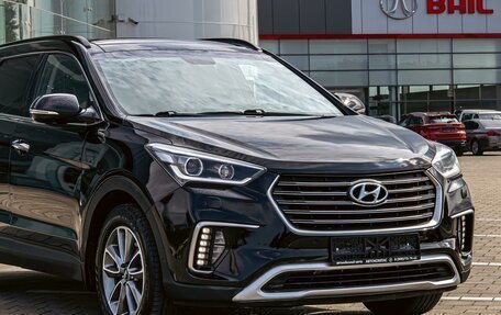 Hyundai Santa Fe III рестайлинг, 2018 год, 1 945 000 рублей, 8 фотография