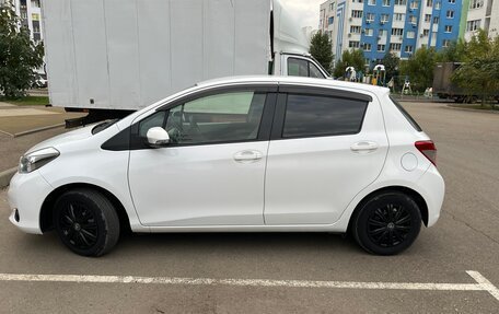 Toyota Vitz, 2013 год, 740 000 рублей, 5 фотография