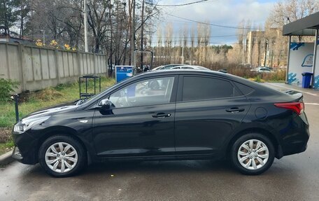 Hyundai Solaris II рестайлинг, 2017 год, 1 150 000 рублей, 4 фотография