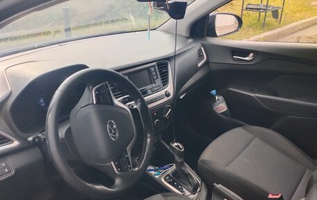 Hyundai Solaris II рестайлинг, 2017 год, 1 150 000 рублей, 10 фотография