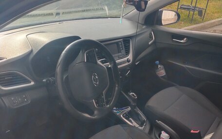 Hyundai Solaris II рестайлинг, 2017 год, 1 150 000 рублей, 8 фотография