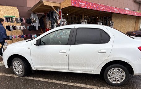 Renault Logan II, 2020 год, 720 000 рублей, 4 фотография