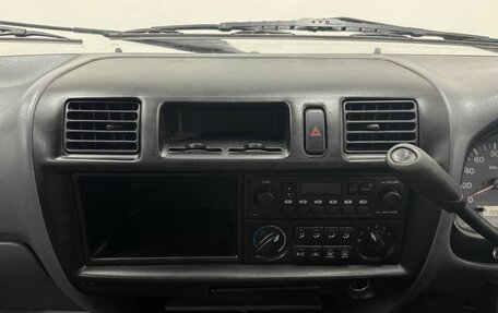 Mazda Bongo IV, 2003 год, 399 900 рублей, 11 фотография