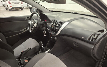 Hyundai Solaris II рестайлинг, 2011 год, 499 000 рублей, 13 фотография