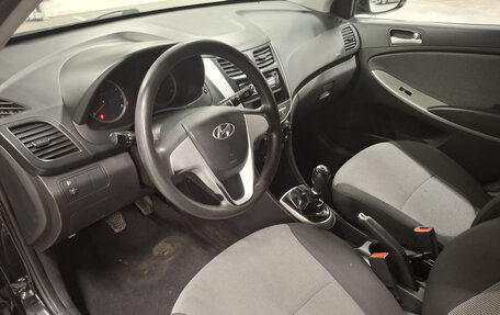 Hyundai Solaris II рестайлинг, 2011 год, 499 000 рублей, 20 фотография