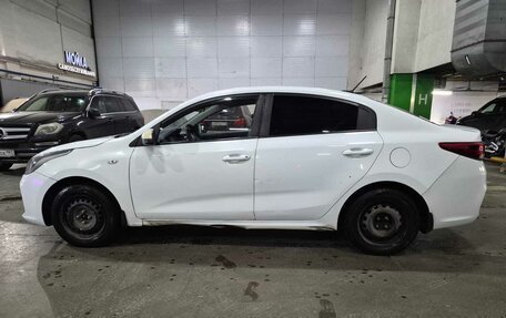 KIA Rio IV, 2018 год, 700 000 рублей, 3 фотография