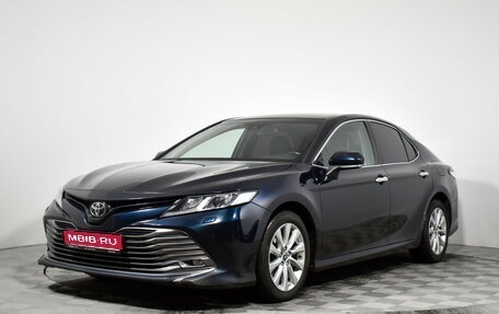 Toyota Camry, 2018 год, 2 690 000 рублей, 1 фотография