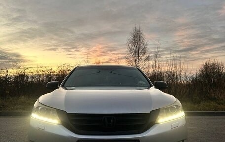 Honda Accord IX рестайлинг, 2013 год, 1 450 000 рублей, 2 фотография