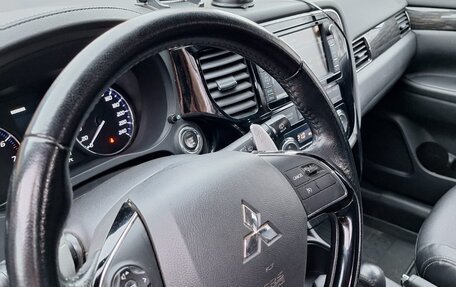 Mitsubishi Outlander III рестайлинг 3, 2015 год, 2 005 000 рублей, 6 фотография