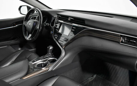 Toyota Camry, 2018 год, 2 690 000 рублей, 14 фотография