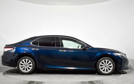 Toyota Camry, 2018 год, 2 690 000 рублей, 4 фотография