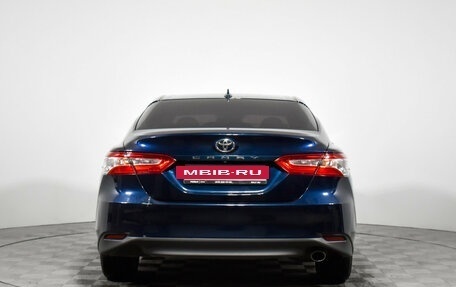 Toyota Camry, 2018 год, 2 690 000 рублей, 6 фотография