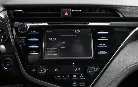 Toyota Camry, 2018 год, 2 690 000 рублей, 17 фотография