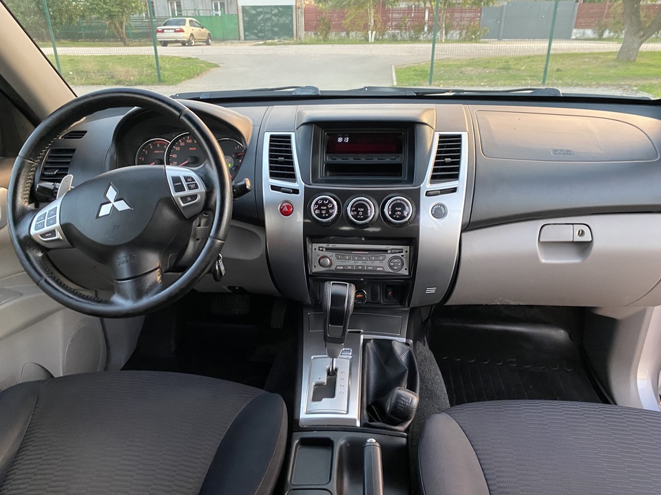 Mitsubishi Pajero Sport II рестайлинг, 2013 год, 1 780 000 рублей, 12 фотография