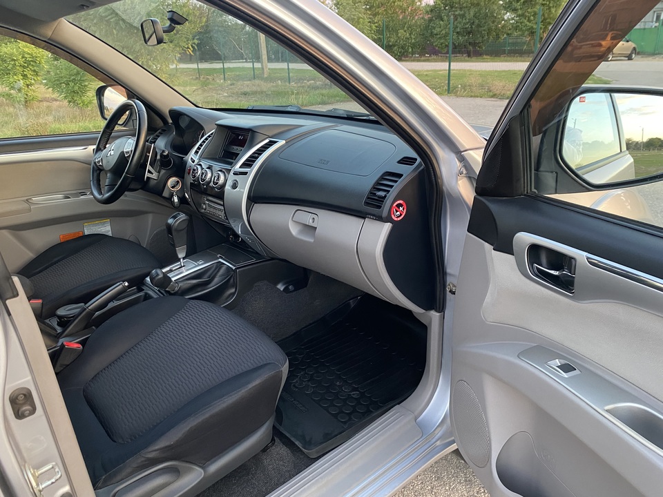 Mitsubishi Pajero Sport II рестайлинг, 2013 год, 1 780 000 рублей, 11 фотография