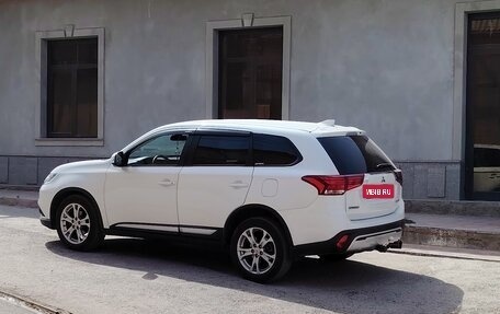 Mitsubishi Outlander III рестайлинг 3, 2019 год, 2 450 000 рублей, 1 фотография