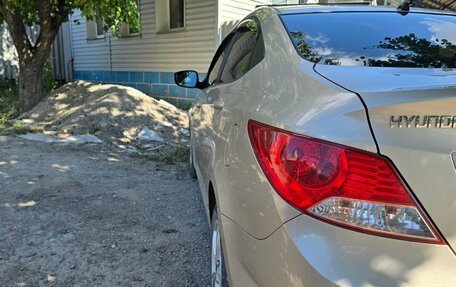 Hyundai Solaris II рестайлинг, 2012 год, 890 000 рублей, 4 фотография