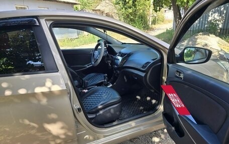 Hyundai Solaris II рестайлинг, 2012 год, 890 000 рублей, 8 фотография