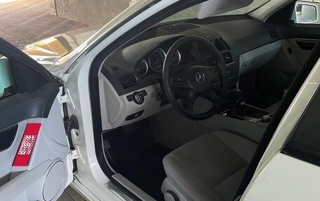 Mercedes-Benz C-Класс, 2008 год, 1 100 000 рублей, 6 фотография