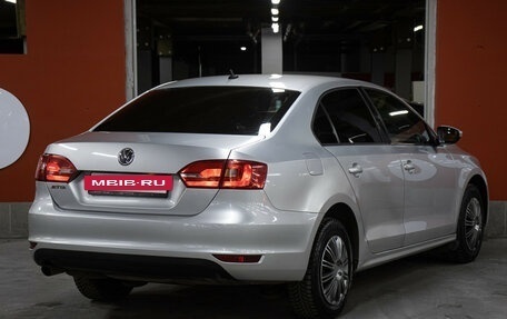 Volkswagen Jetta VI, 2013 год, 898 000 рублей, 5 фотография