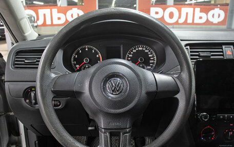 Volkswagen Jetta VI, 2013 год, 898 000 рублей, 17 фотография