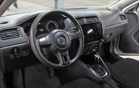 Volkswagen Jetta VI, 2013 год, 898 000 рублей, 16 фотография