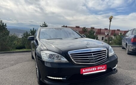 Mercedes-Benz S-Класс, 2013 год, 2 100 000 рублей, 3 фотография