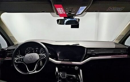 Volkswagen Touareg III, 2023 год, 5 900 000 рублей, 6 фотография