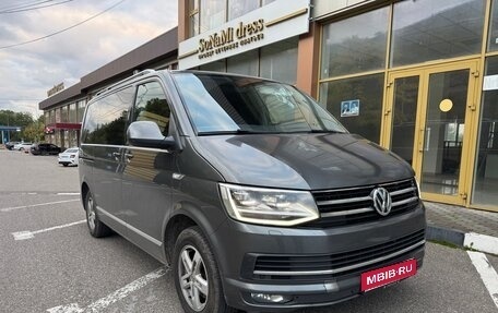 Volkswagen Caravelle T6 рестайлинг, 2016 год, 3 100 000 рублей, 1 фотография
