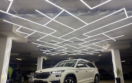 Skoda Kodiaq I, 2025 год, 4 600 000 рублей, 4 фотография