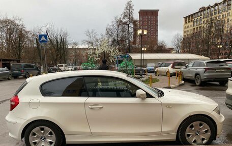 BMW 1 серия, 2011 год, 700 000 рублей, 5 фотография