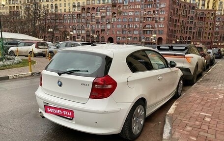 BMW 1 серия, 2011 год, 700 000 рублей, 4 фотография
