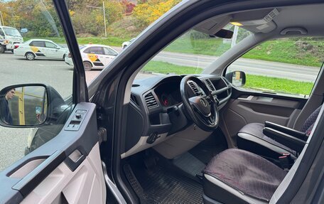 Volkswagen Caravelle T6 рестайлинг, 2016 год, 3 100 000 рублей, 10 фотография