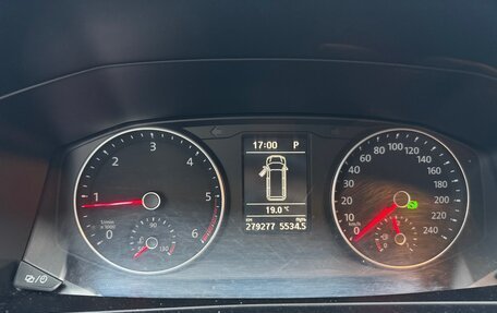 Volkswagen Caravelle T6 рестайлинг, 2016 год, 3 100 000 рублей, 9 фотография