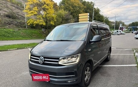 Volkswagen Caravelle T6 рестайлинг, 2016 год, 3 100 000 рублей, 2 фотография