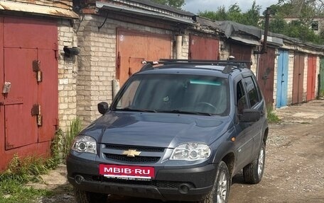 Chevrolet Niva I рестайлинг, 2010 год, 400 000 рублей, 7 фотография