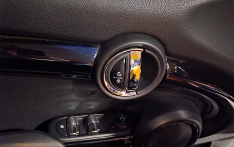 MINI Hatch, 2018 год, 1 750 000 рублей, 8 фотография