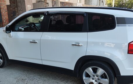 Chevrolet Orlando I, 2017 год, 1 720 000 рублей, 4 фотография