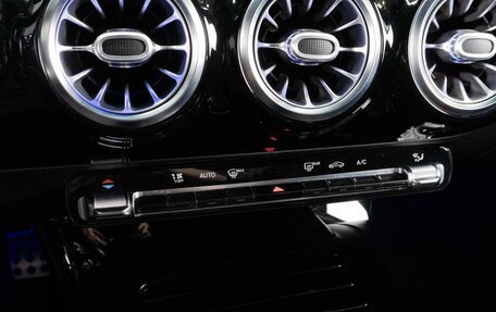 Mercedes-Benz A-Класс, 2020 год, 2 599 000 рублей, 21 фотография