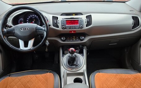 KIA Sportage III, 2010 год, 1 000 000 рублей, 31 фотография