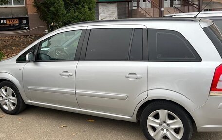 Opel Zafira B, 2012 год, 970 000 рублей, 2 фотография