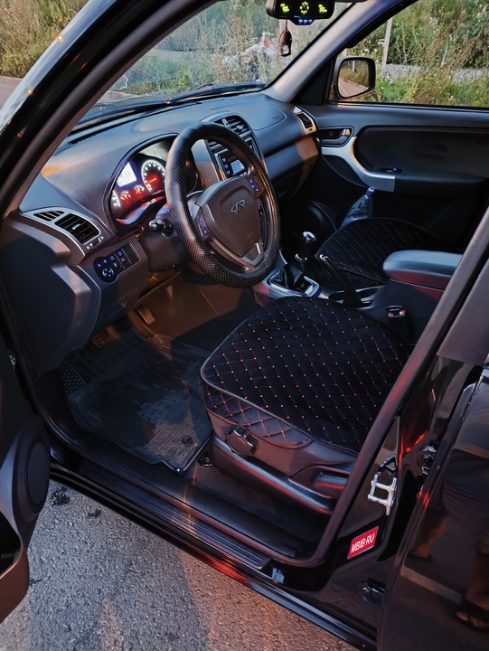 Chery Tiggo (T11) FL рестайлинг, 2015 год, 665 000 рублей, 41 фотография