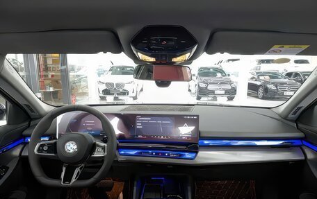 BMW 5 серия, 2025 год, 7 240 000 рублей, 5 фотография