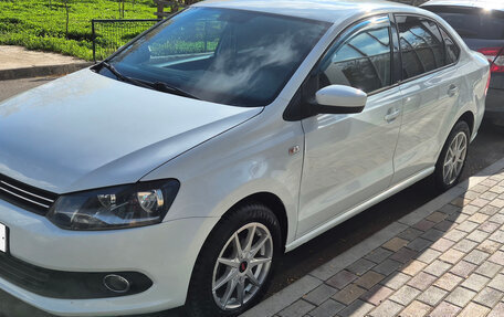 Volkswagen Polo VI (EU Market), 2014 год, 820 000 рублей, 2 фотография