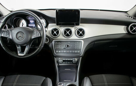 Mercedes-Benz GLA, 2016 год, 2 660 000 рублей, 12 фотография